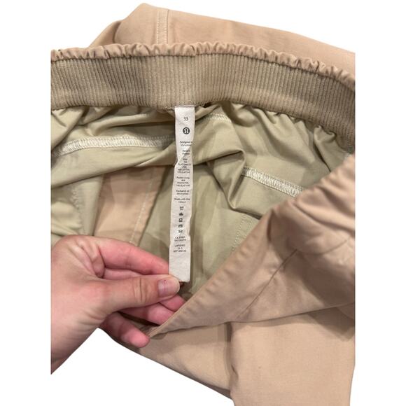 Lululemon Neutral Minimalist Light Utilitech Cargo Pocket High-Rise Pant Size 33 - Picture 7 of 9
